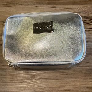 Travel hair tools set